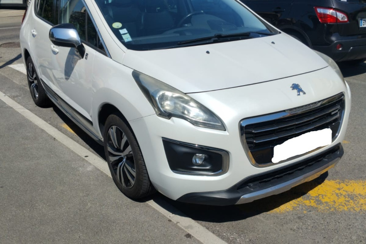 PEUGEOT 3008 Hybrid4