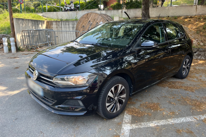 VOLKSWAGEN Polo