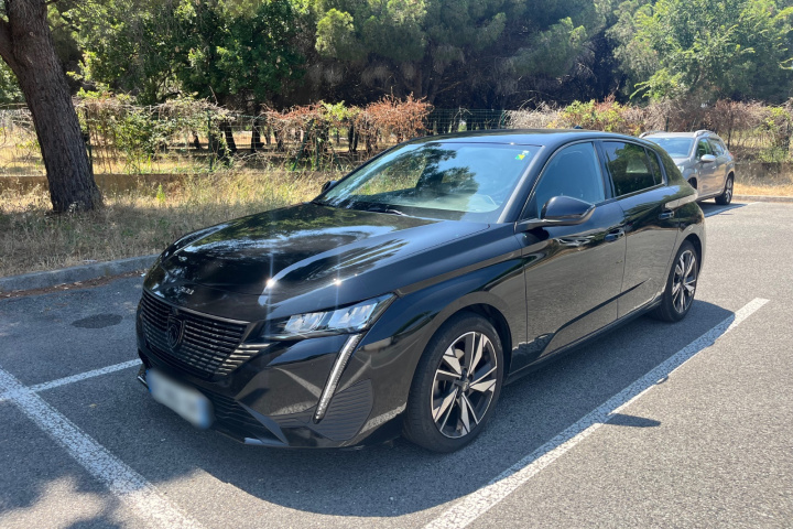 PEUGEOT 308