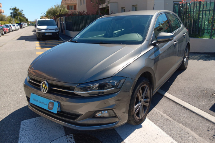 VOLKSWAGEN Polo
