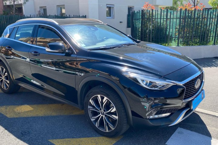 INFINITI Qx30